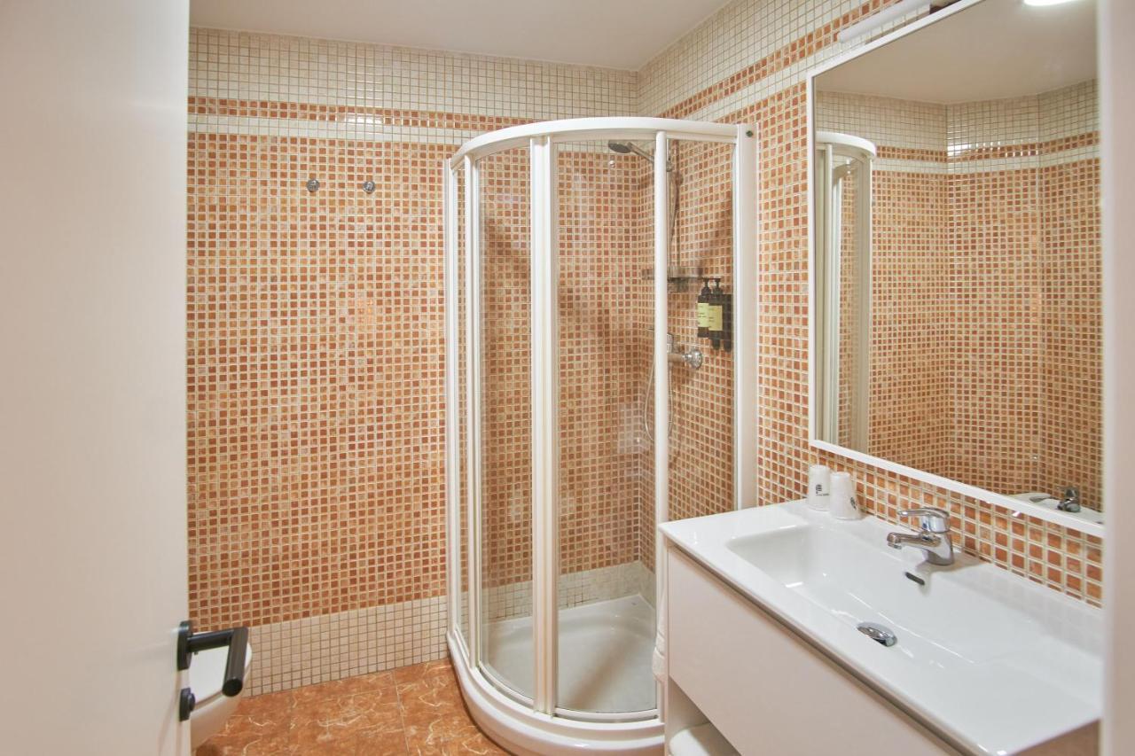 Apartamentos Los Arroyos Ponferrada Extérieur photo