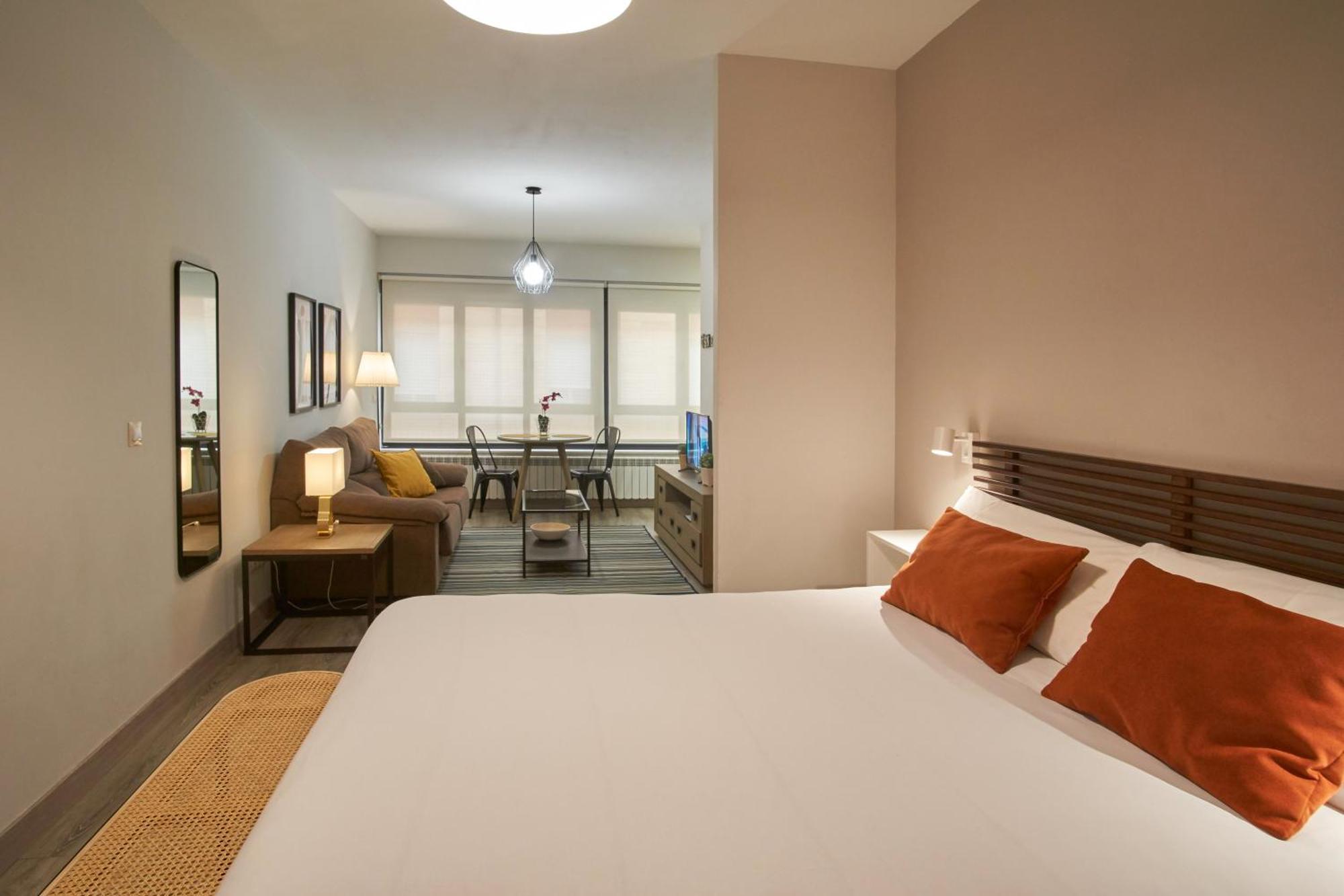 Apartamentos Los Arroyos Ponferrada Extérieur photo